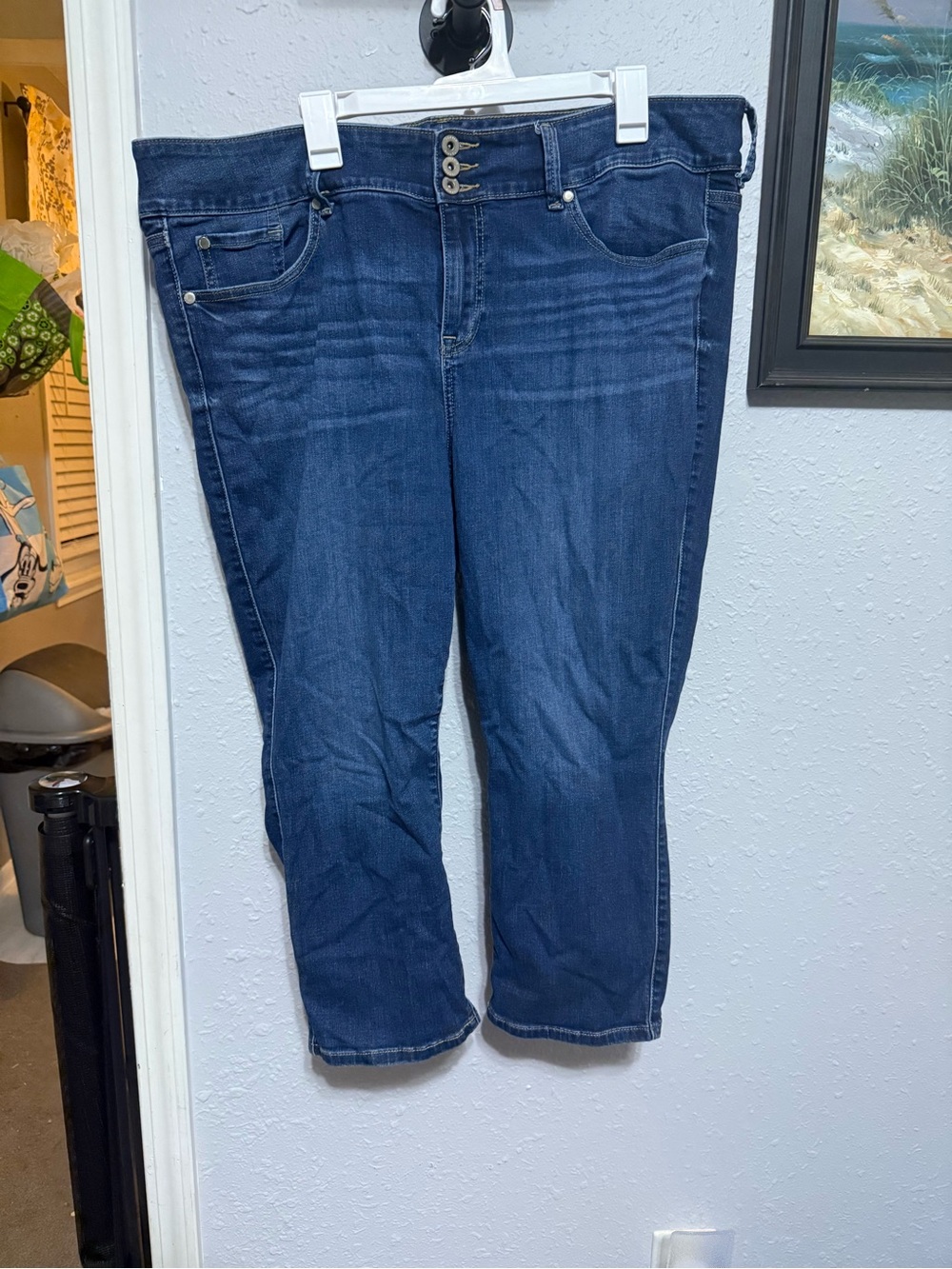 Torrid Classic Dark Blue Women’s Crop jeans Stretch Denim size 22